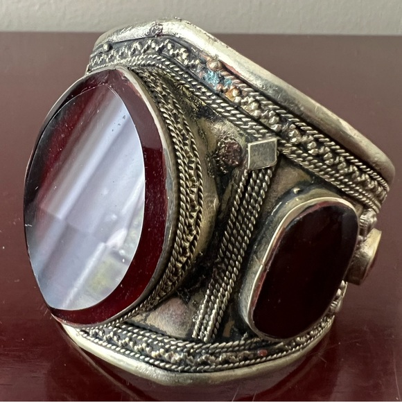 Beautiful Red Carnelian and Silver Cuff *Vintage* - Picture 3 of 8